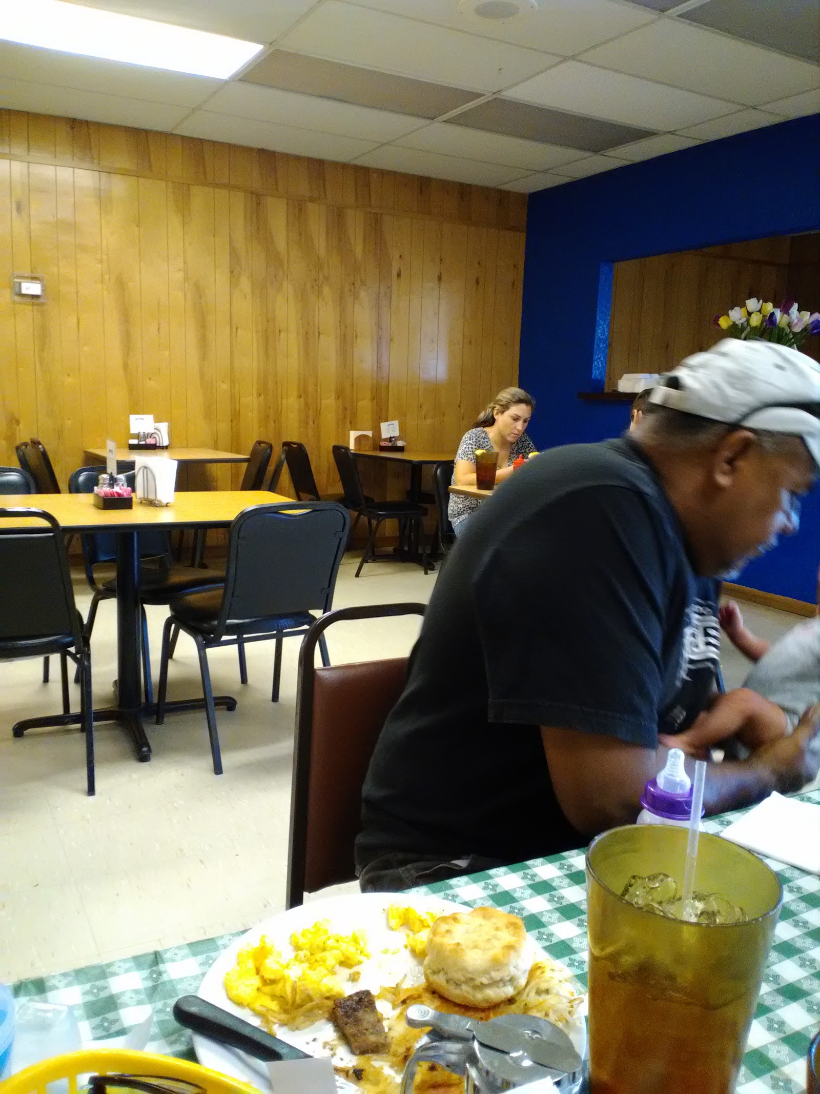 Dining room full of families at Jack's Cafe
